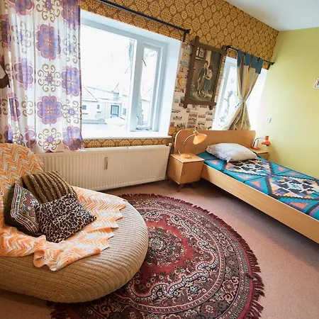 At Yetty's Place Vintage 3*